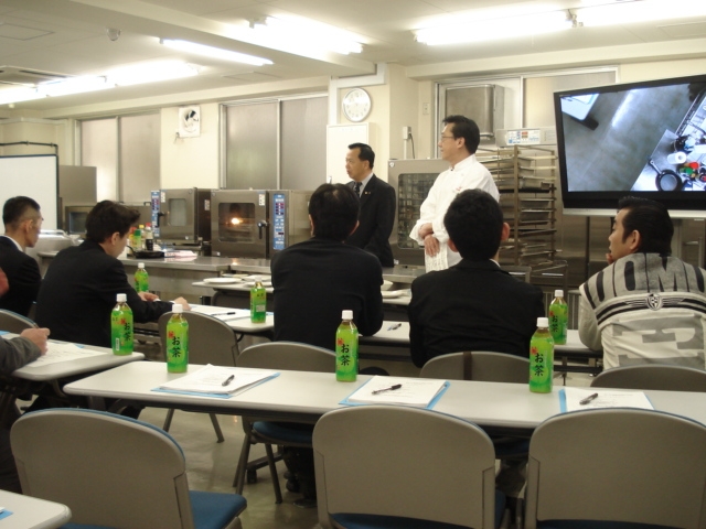 山本支部長の挨拶