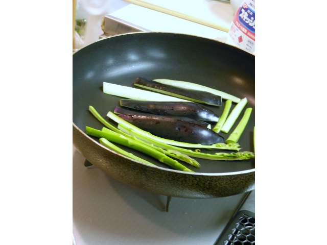 網焼きがベスト。今回はフライパンで焼いて