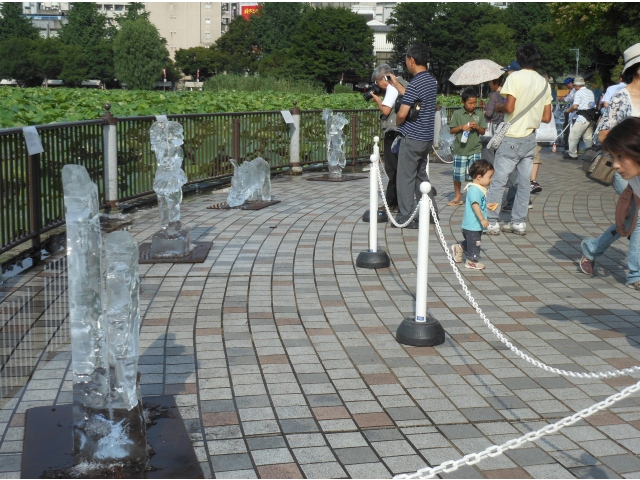 「氷彫刻美術館」を鑑賞