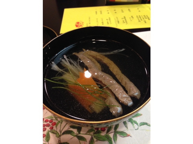 牛すね肉もレア―で椀物に