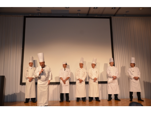 沼尻総料理長はじめ各シェフ達