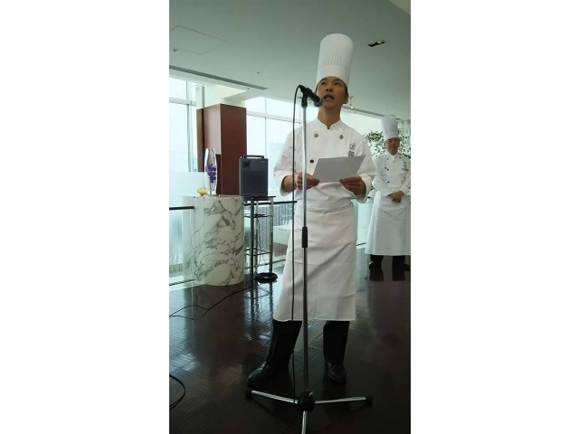 吉田料理長の料理説明