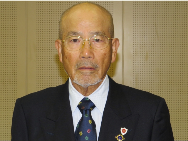 窪田　好直　氏