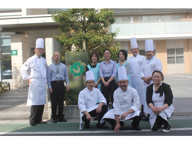 職員の方々と参加スタッフ