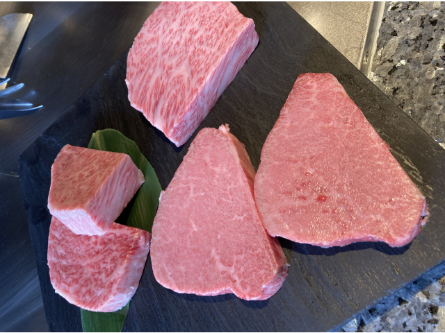 美味しそうなフィレ肉とサーロイン
