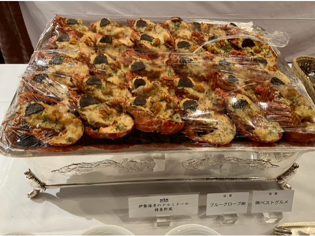 イタリア産のトリュフの香りが会場内に漂いました