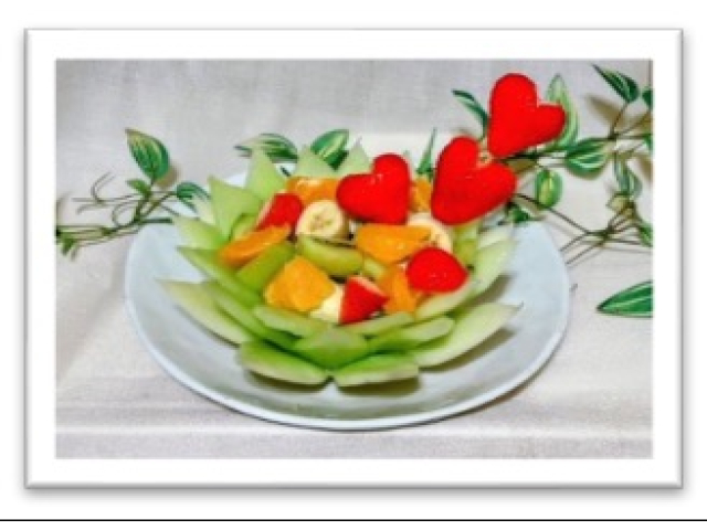 今回のお題:  メロンボード蓮カービング 高橋 良子 講師 作								