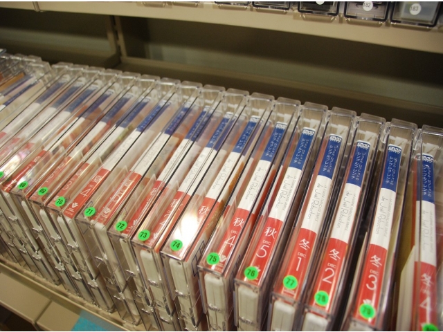 ＤＶＤ視聴コーナーもある