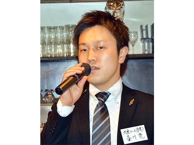 粂川亮氏