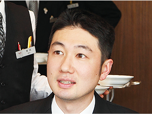 ロイヤルパークホテルザ汐留ハーモニーシェフ　星野義明