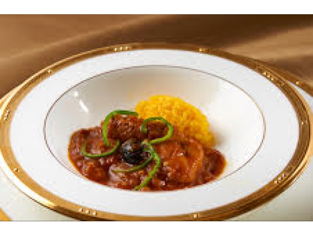 あんこうの煮込み ビスケー湾風サフランライスを添えて		